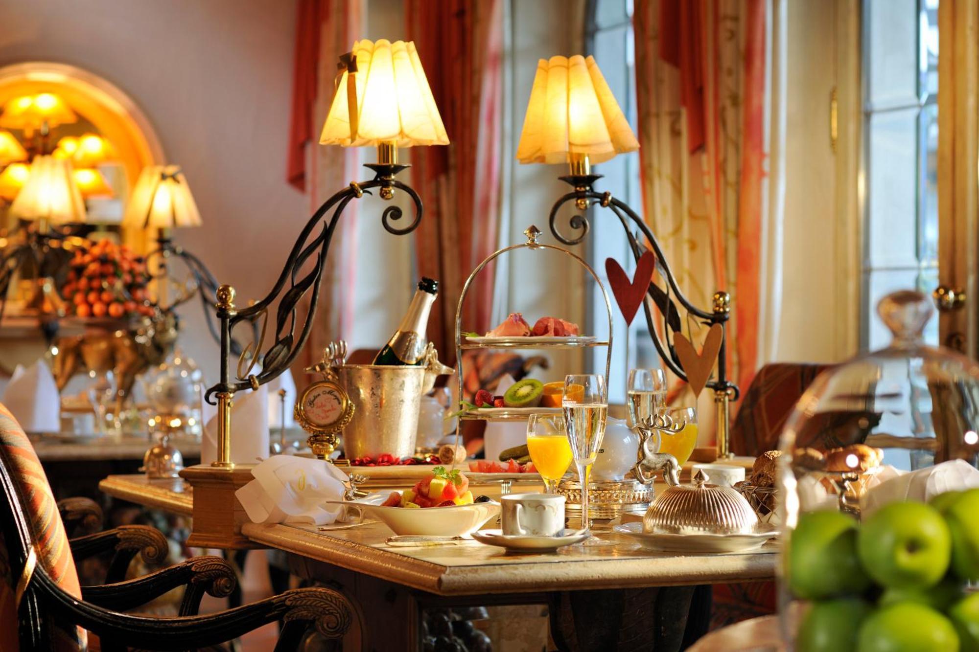 Relais & Chateaux Jagdhof Glashuette バート・ラースフェ エクステリア 写真